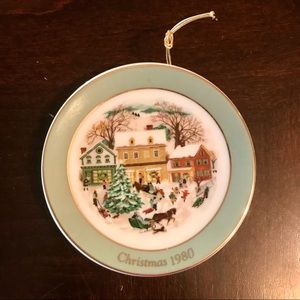 Avon 3" Miniature Christmas Plate Collectible 1980
